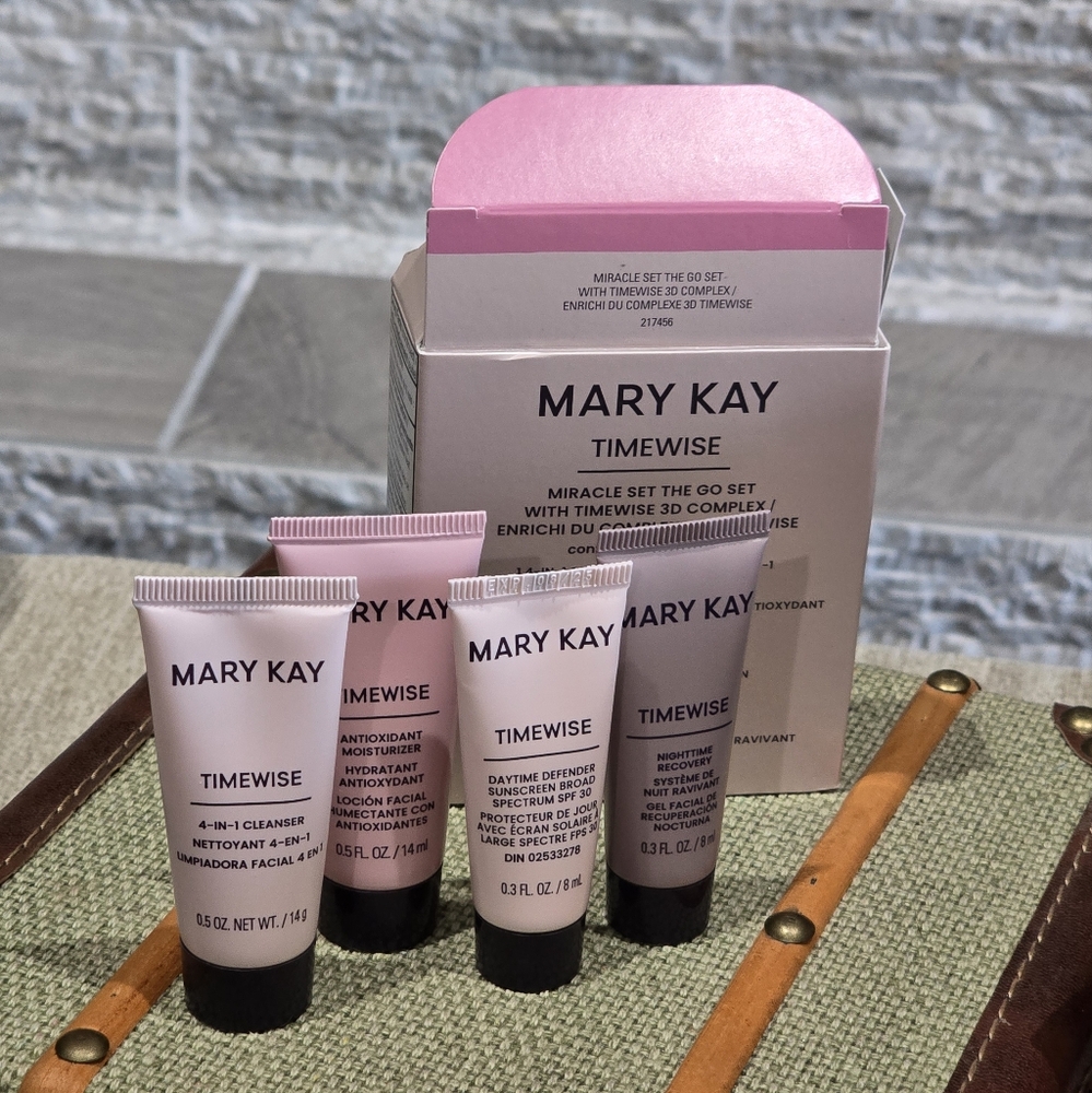 MARY KAY TIMEWISE (TRAVEL SET)